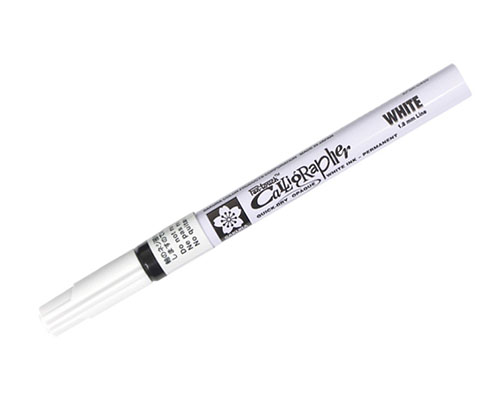 Sakura Pentouch Calligraphy Marker  Fine Nib  White