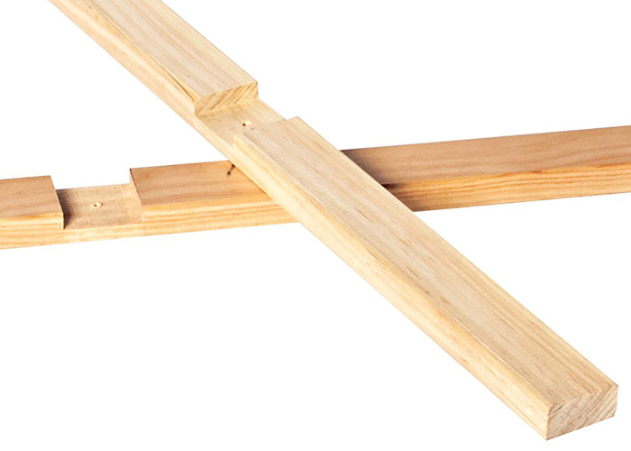 Medium duty center back braces for canvas stretcher bars