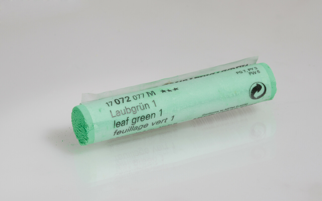 Schmincke Soft Pastel 072-M Leaf Green 1