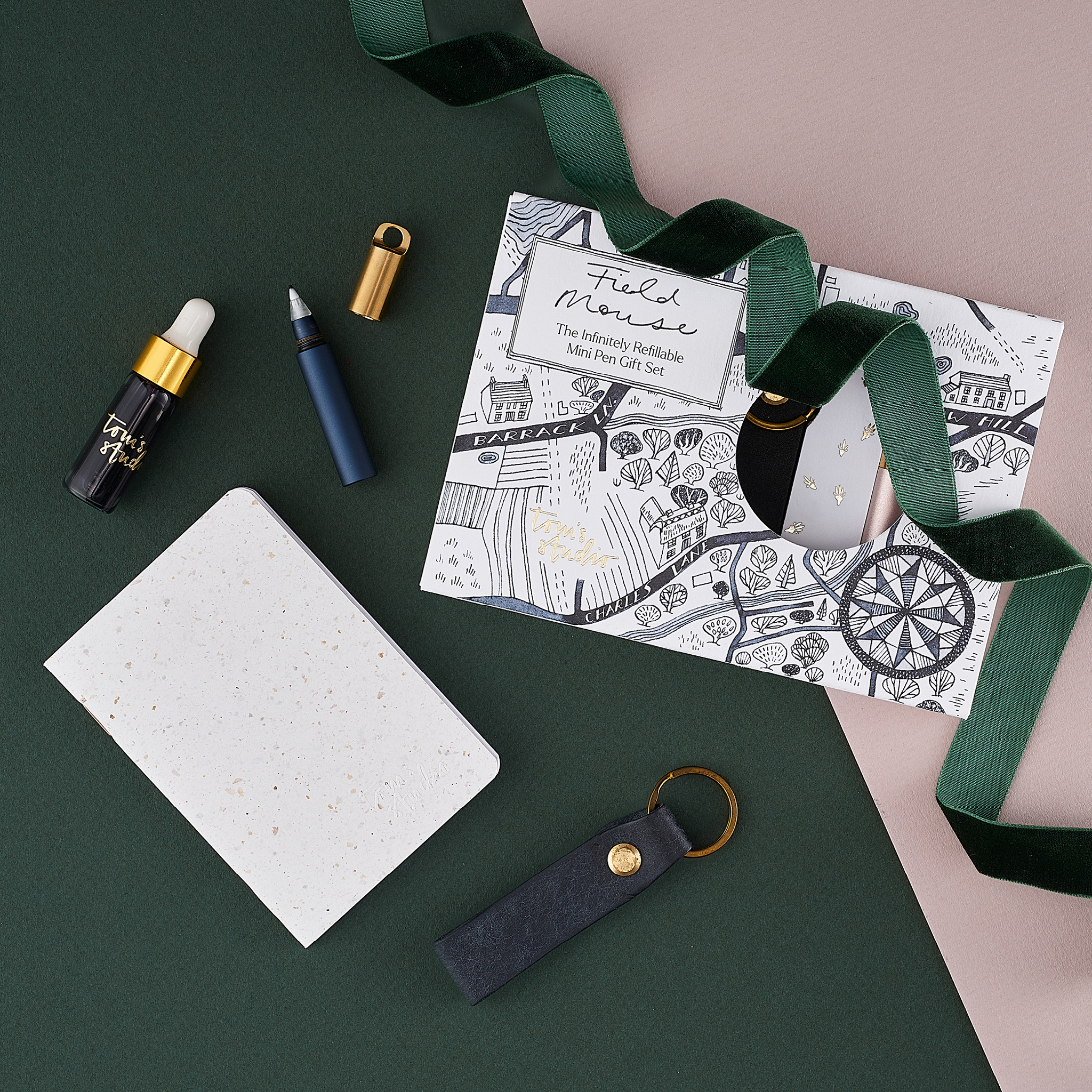 Tom�s Studio Field Mouse Gift Set - Midnight